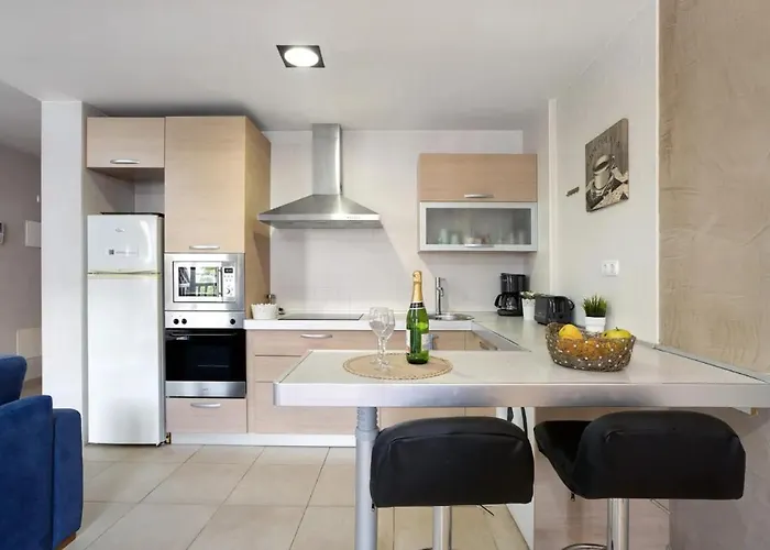 Island 77 Апартаменты *